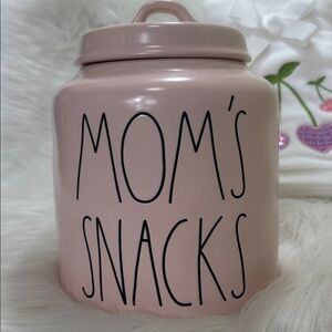 {BNWT} Rae Dunn Baby Pink Chubby ‘Mom's Snacks' Canister.